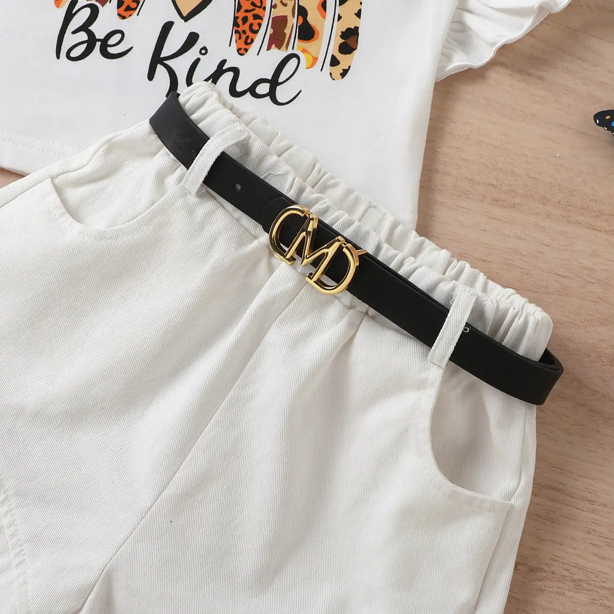 White Flying Sails T-Shirt with Heart Print + Brown Fringed Shorts Set — feature 26