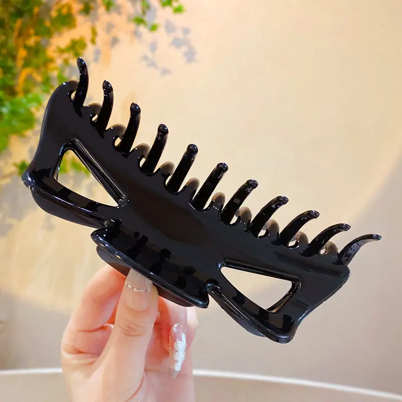 Oversized Shark Clip for Thick Hair Back Head Hairpin Grab - Image 3