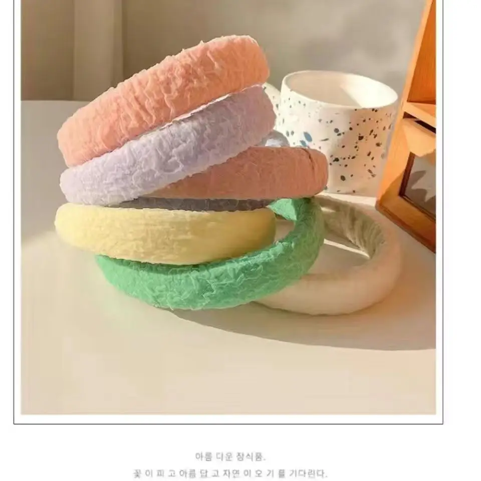Green Bubble Velvet Hair Band for Women — feature 5