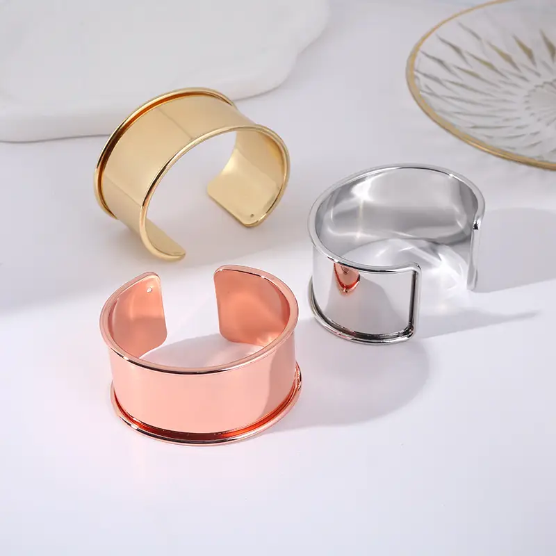 Adjustable Metal Exaggerated Glossy Bracelet for Women