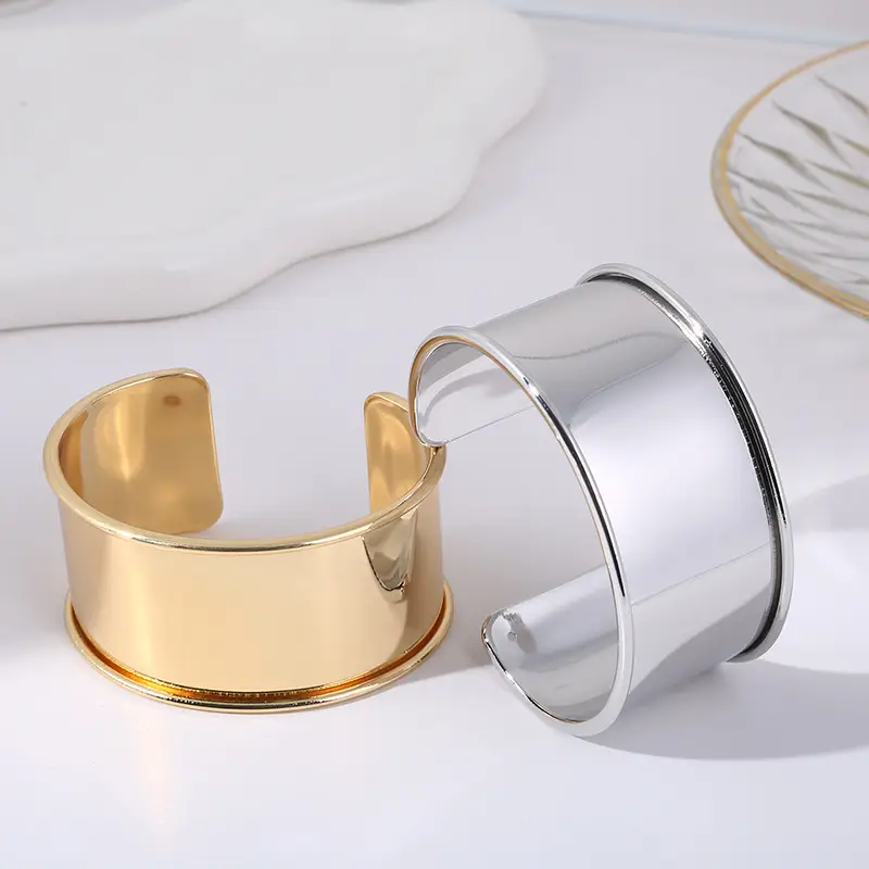Adjustable Metal Exaggerated Glossy Bracelet for Women