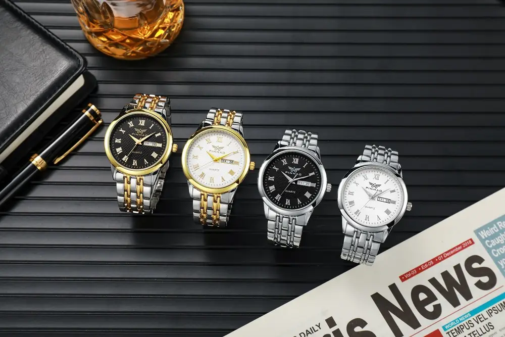 Men's Waterproof Roman Scale Quartz Watch Gold Silver Band — feature 4