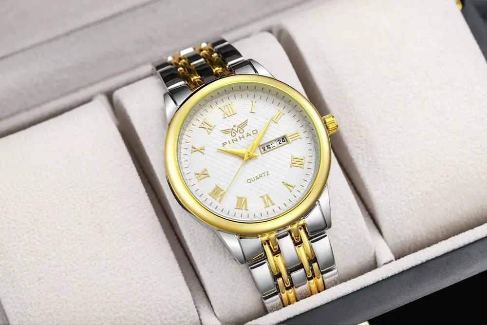 Men's Waterproof Roman Scale Quartz Watch Gold Silver Band — feature 8