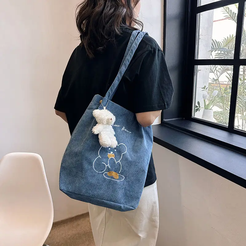 Green Embroidered Bear Handbag for Women - Image 7