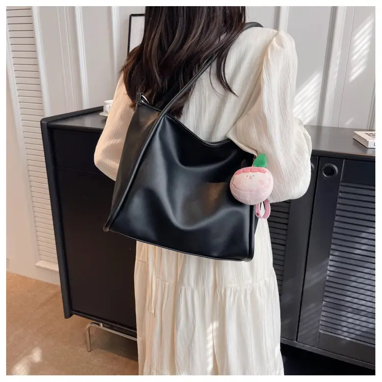 Black Large Capacity Women's Crossbody Tote Bag 2026 — feature 34