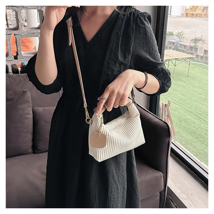 Vintage Pleated Shoulder Bag Women 2023 Korean Style — feature 11