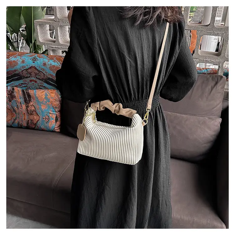 Vintage Pleated Shoulder Bag Women 2023 Korean Style — feature 12
