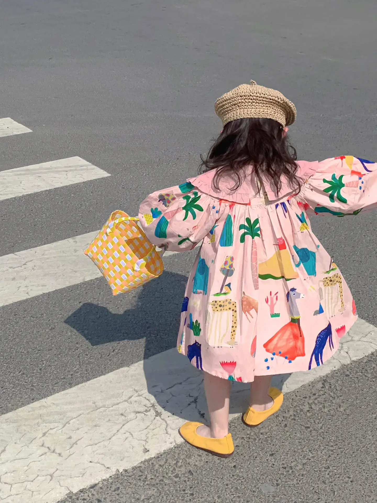 2023 Spring Girl's Cartoon Print Lantern Sleeve Dress - Image 4