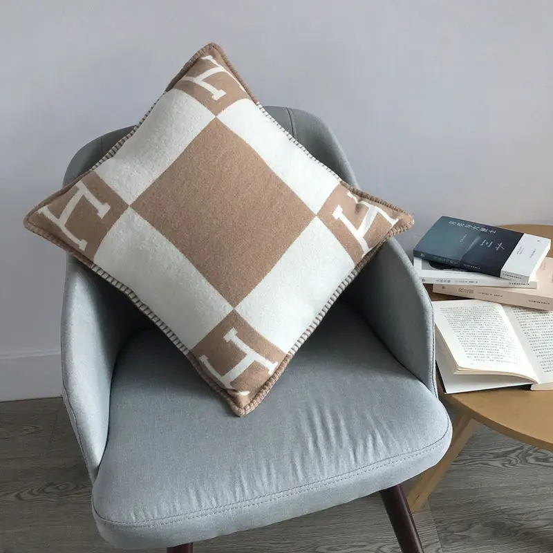 H-pattern Wool Pillowcase European American Style — feature 24