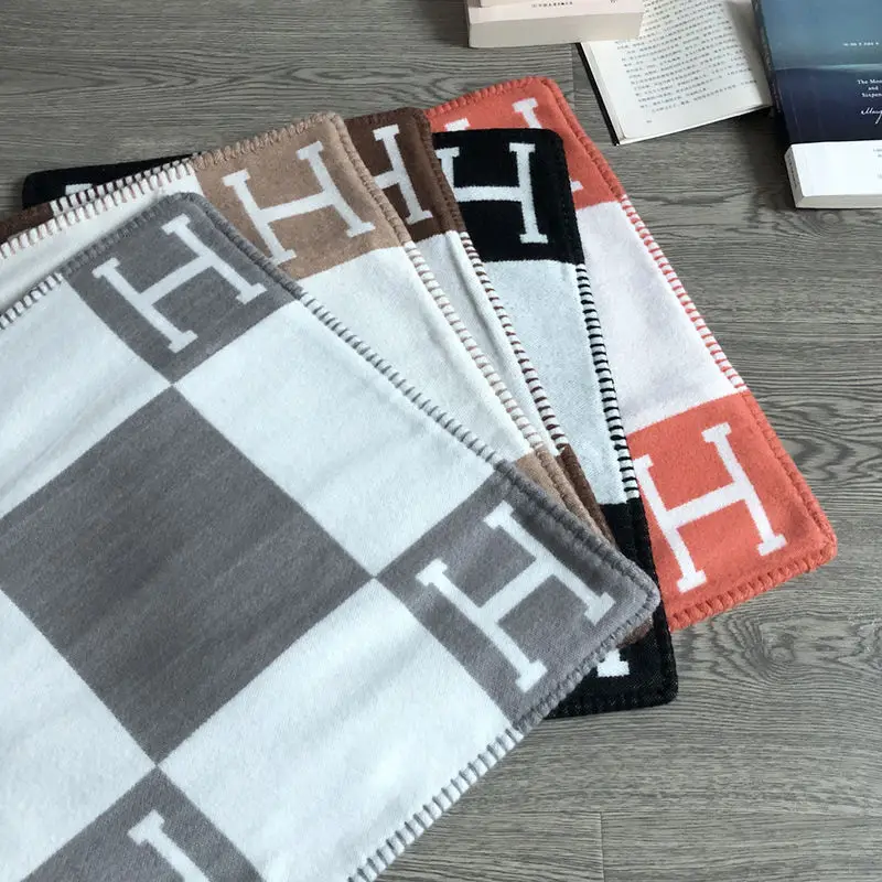 H-pattern Wool Pillowcase European American Style — feature 26