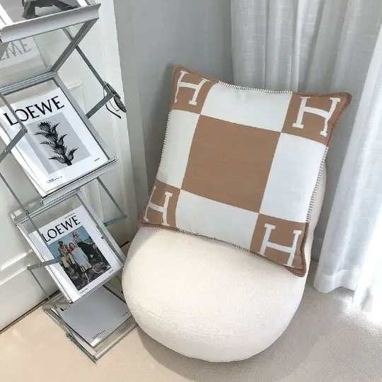 H-pattern Wool Pillowcase European American Style — feature 29