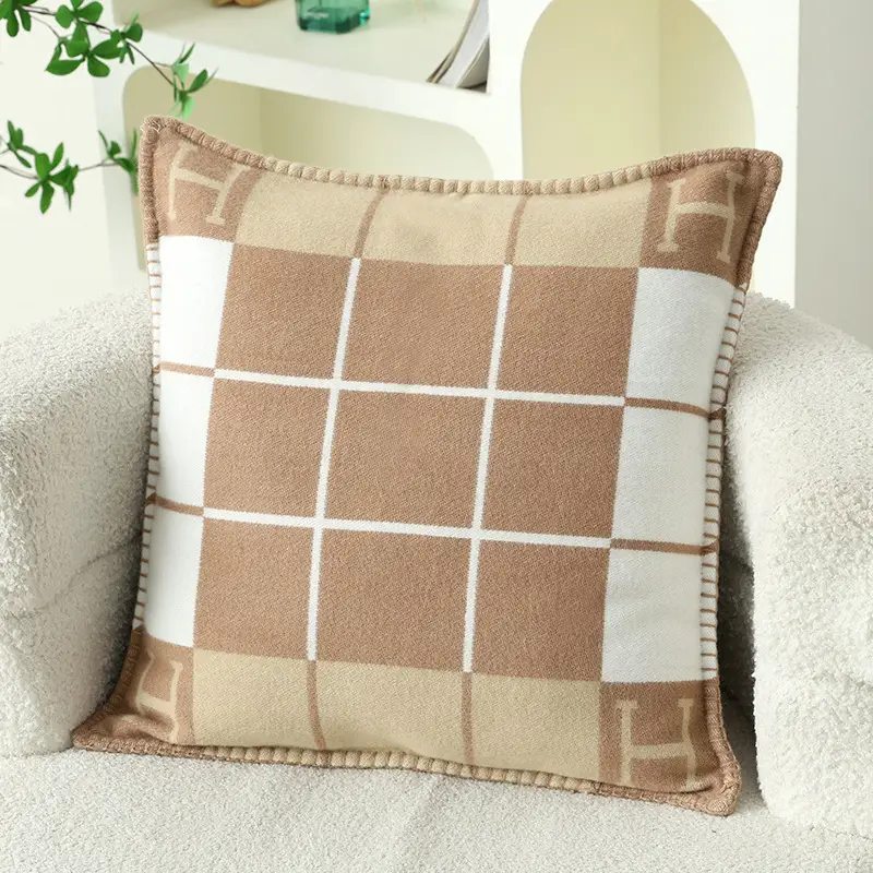 H-pattern Wool Pillowcase European American Style - Image 10