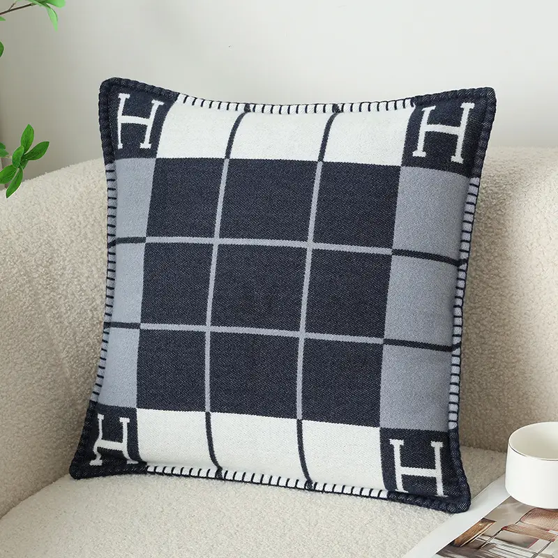 H-pattern Wool Pillowcase European American Style - Image 15