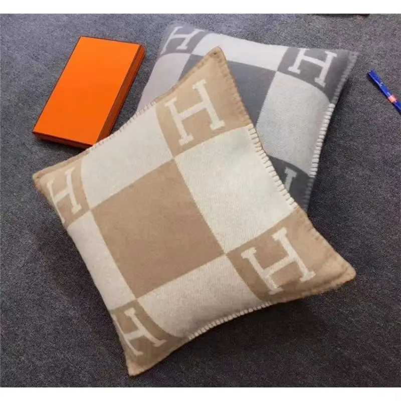 H-pattern Wool Pillowcase European American Style - Image 2