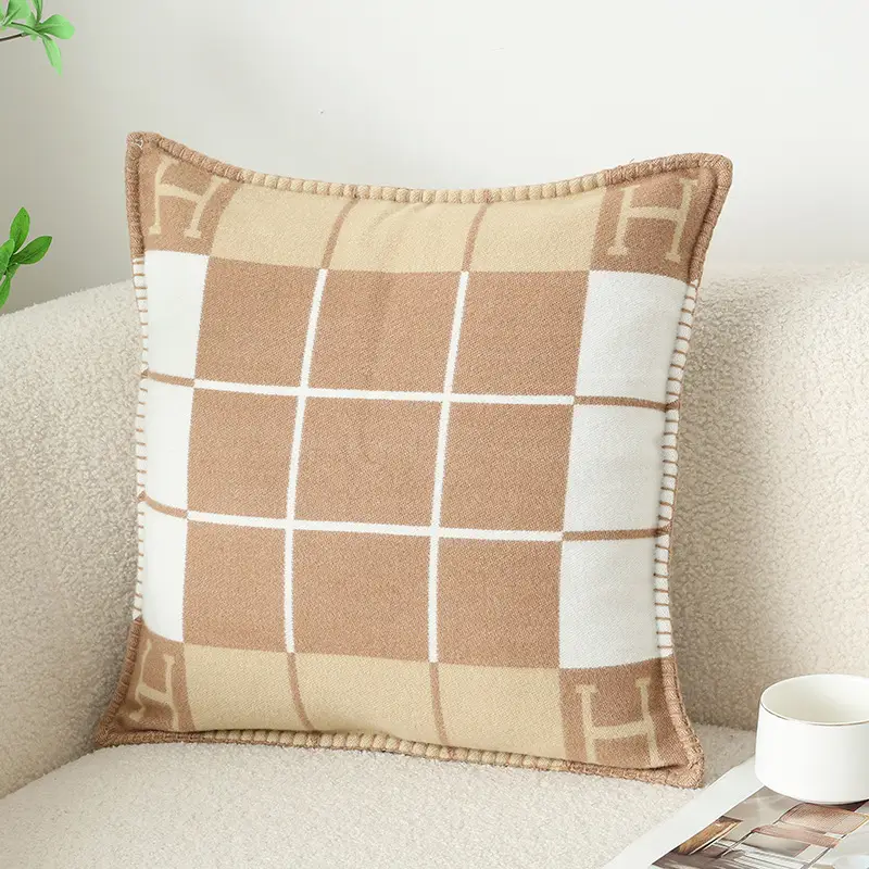 H-pattern Wool Pillowcase European American Style - Image 33