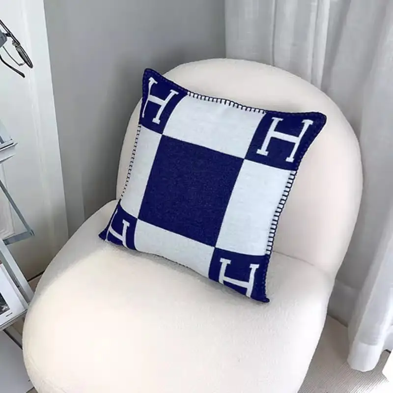 H-pattern Wool Pillowcase European American Style - Image 7