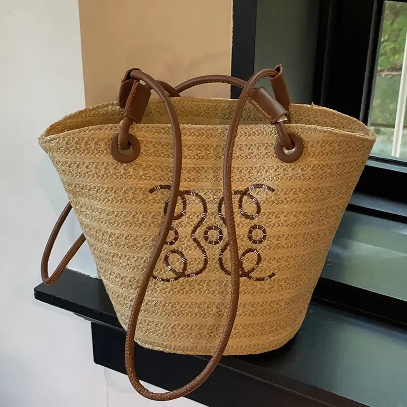 Women Straw Shoulder Bag with Butterfly Embroidery - Image 3
