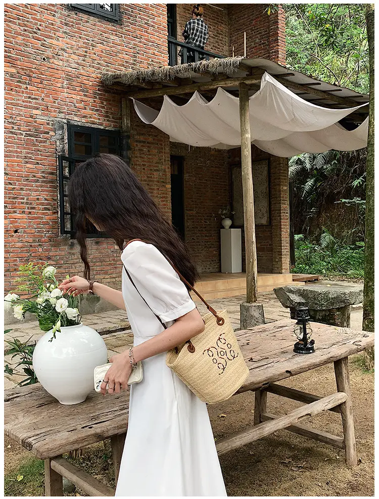 Women Straw Shoulder Bag with Butterfly Embroidery — feature 25