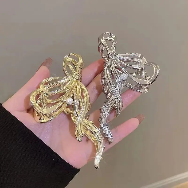 Gold Bow Hair Clip for Women's Large Plate Hair Accessories — feature 5