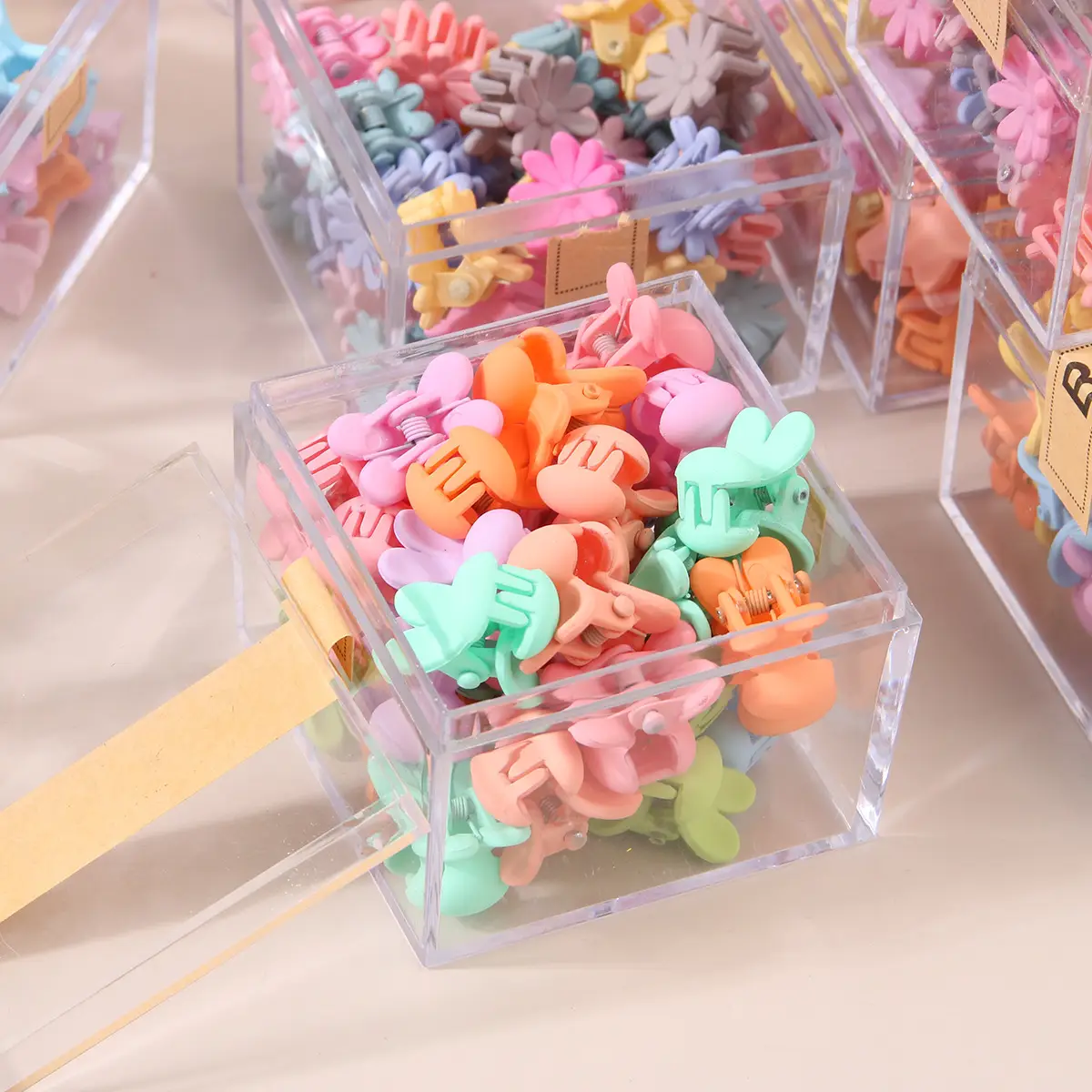 Cute Mini Hairpin Clips for Kids' Hair Styling — feature 3