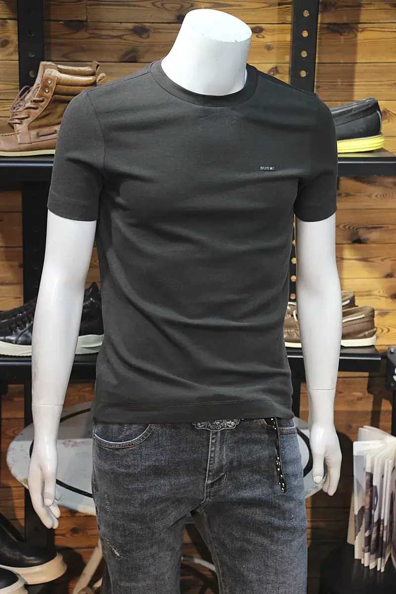 Men Black Slim Fit T-Shirt with Grey Jeans Set - Image 4