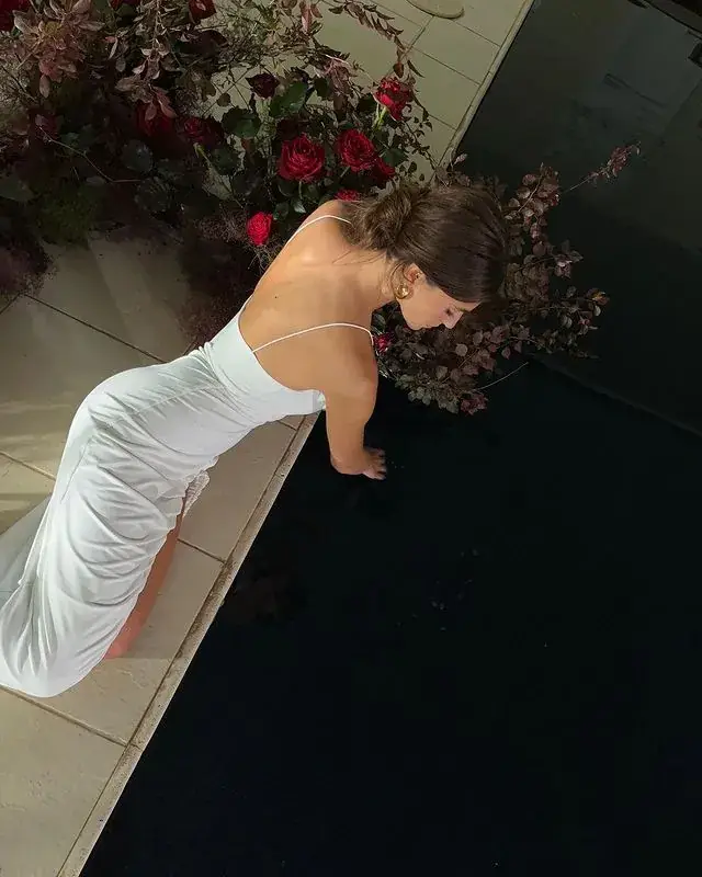 2025 Summer Sexy Slim Fitting White Slit Dress for Women — feature 15