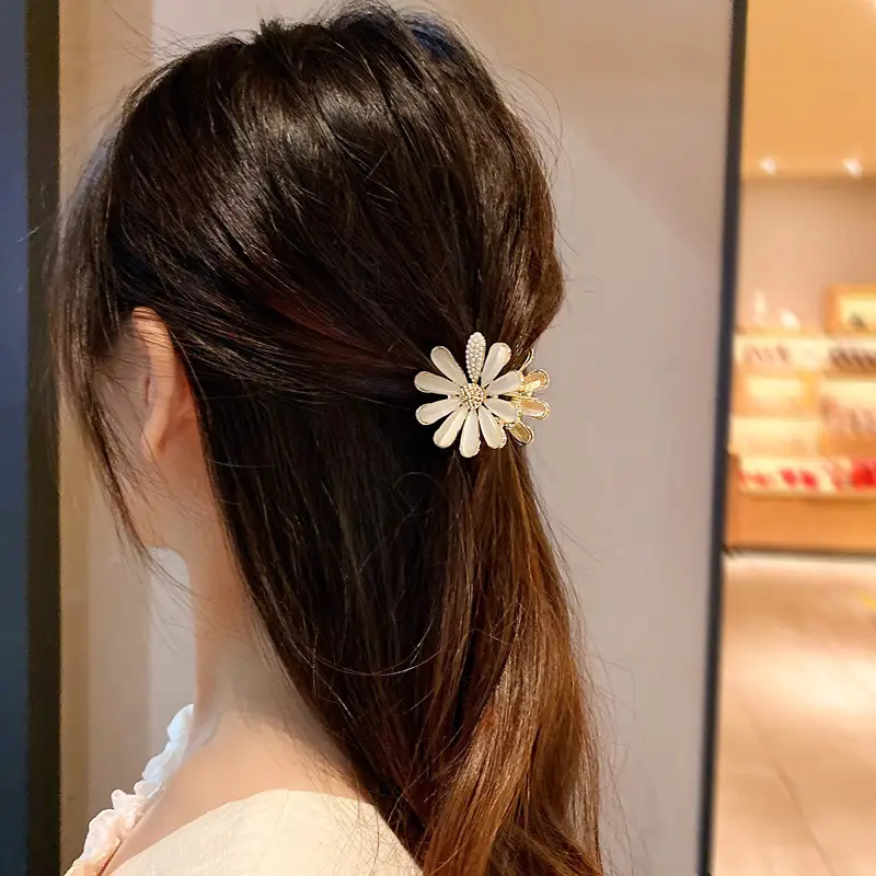 Opal Daisy Hairpin for Women 2023 New Medium Shark Clip