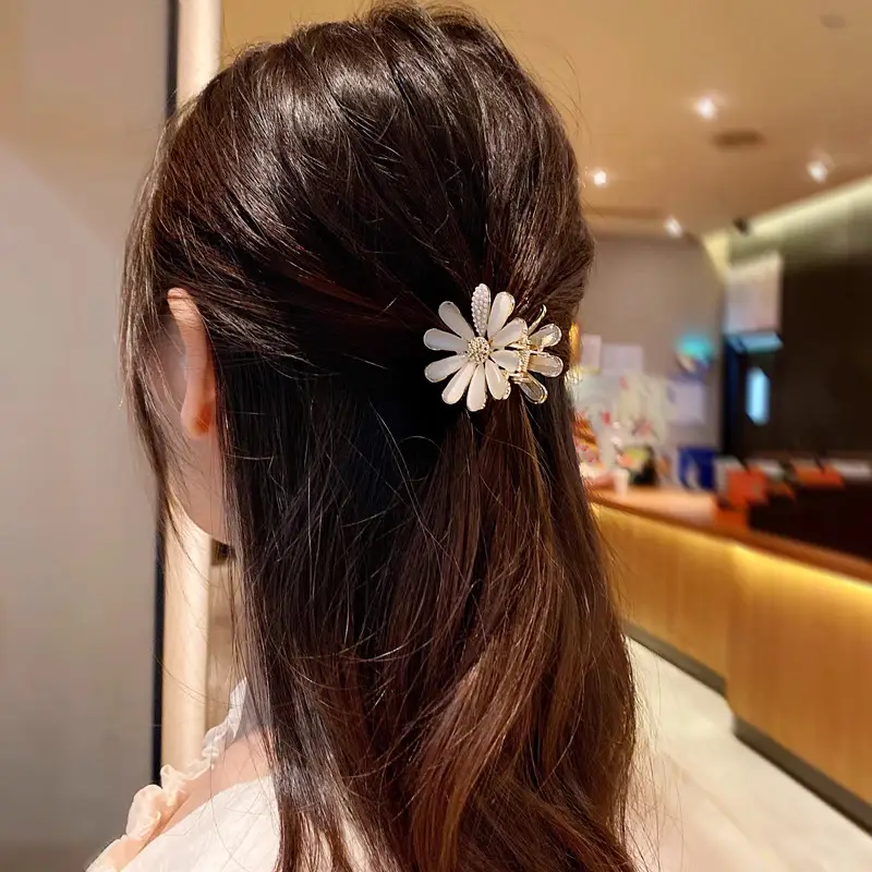 Opal Daisy Hairpin for Women 2023 New Medium Shark Clip