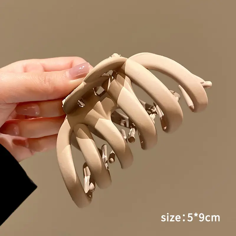Black Large Elegant Hair Clip Women's Head Back Retro Elegant Shark Clip - Image 3