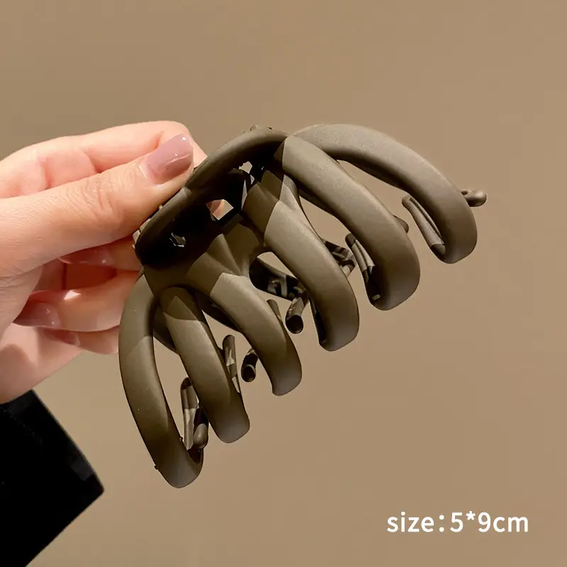 Black Large Elegant Hair Clip Women's Head Back Retro Elegant Shark Clip - Image 4