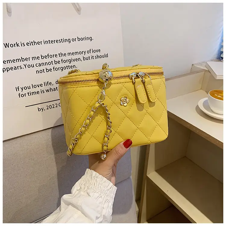 Yellow Diamond Chain Small Women's Bag — feature 21