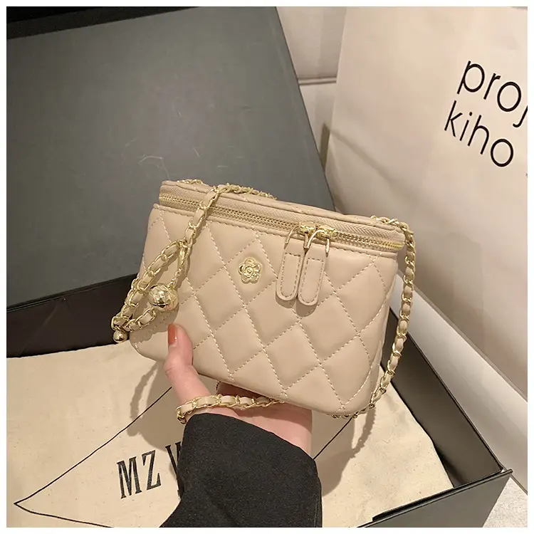 Yellow Diamond Chain Small Women's Bag — feature 22