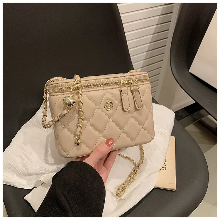 Yellow Diamond Chain Small Women's Bag — feature 23