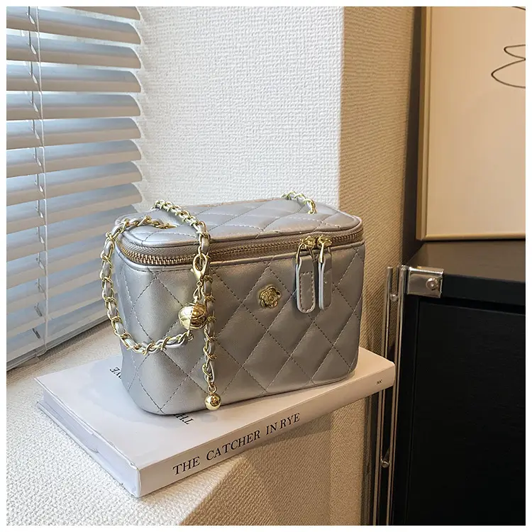 Yellow Diamond Chain Small Women's Bag — feature 27
