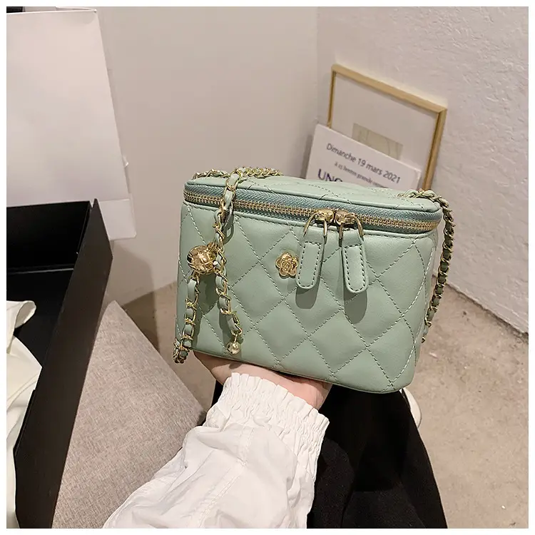 Yellow Diamond Chain Small Women's Bag — feature 28