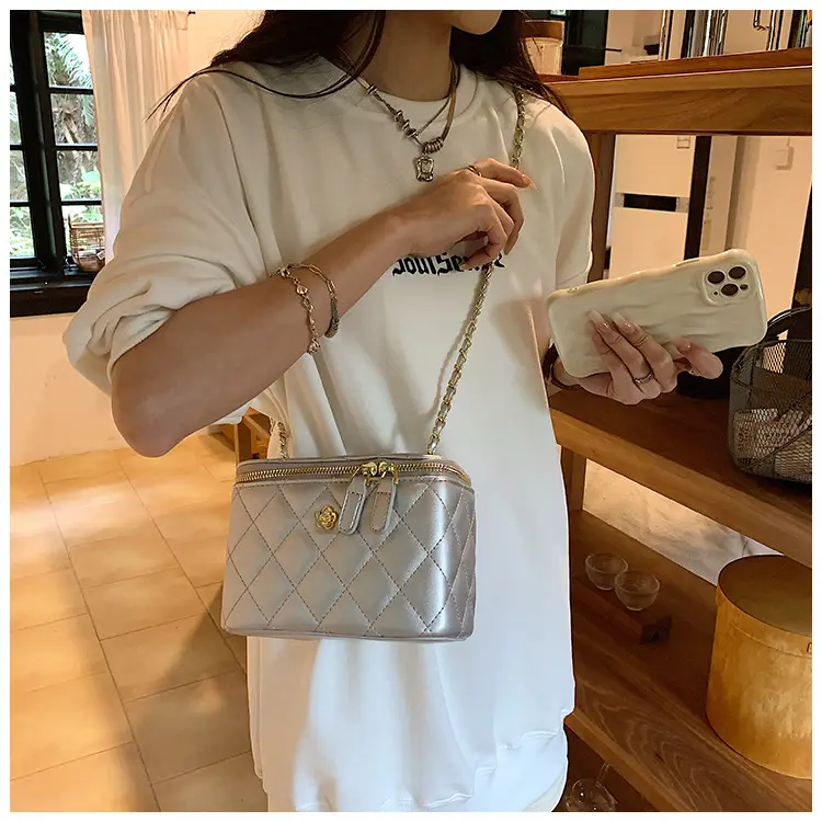 Yellow Diamond Chain Small Women's Bag — feature 35