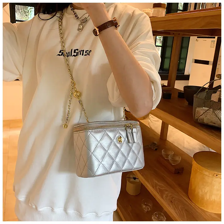 Yellow Diamond Chain Small Women's Bag — feature 36