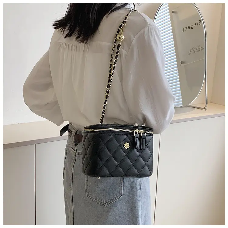 Yellow Diamond Chain Small Women's Bag — feature 52