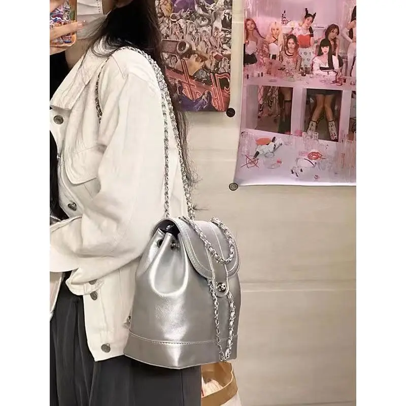 Silver Chain Shoulder Bag for Women Lightweight Luxury — feature 4