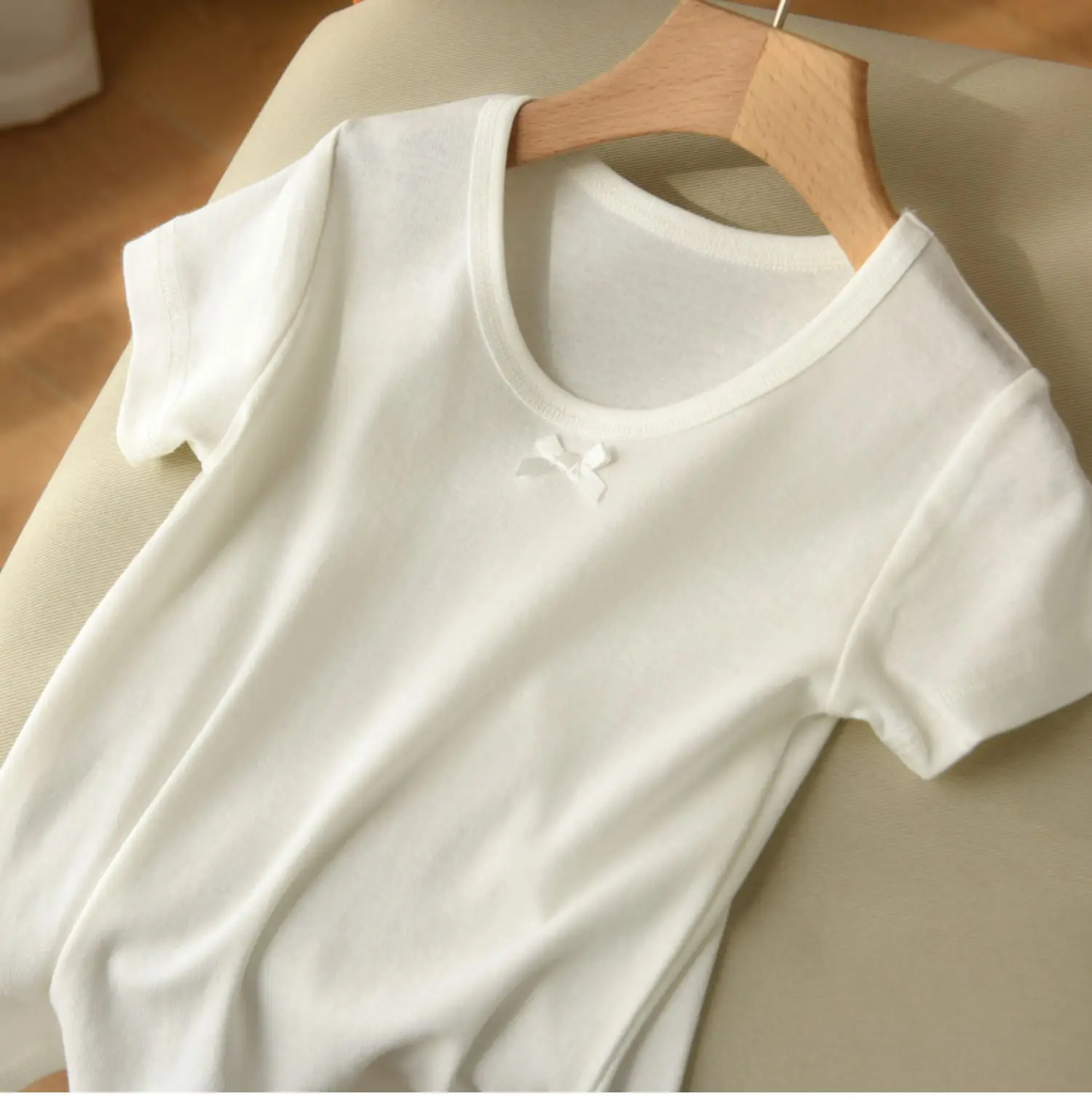 Lilac Cotton Round Neck Bow Short Sleeve Girl's T-Shirt — feature 43