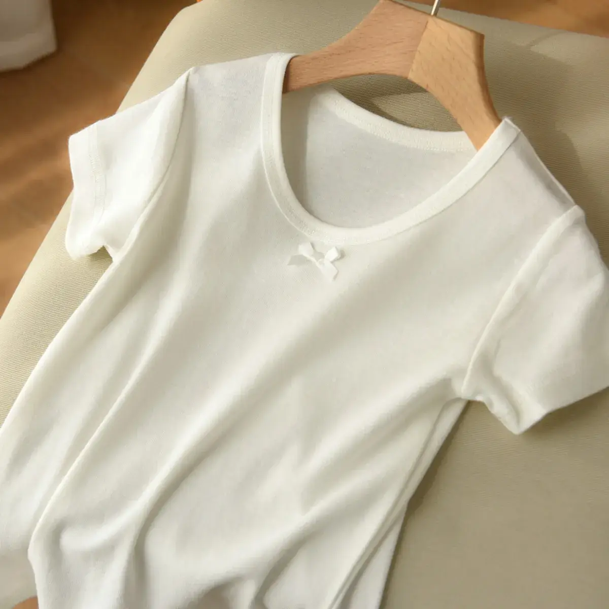 Lilac Cotton Round Neck Bow Short Sleeve Girl's T-Shirt - Image 3
