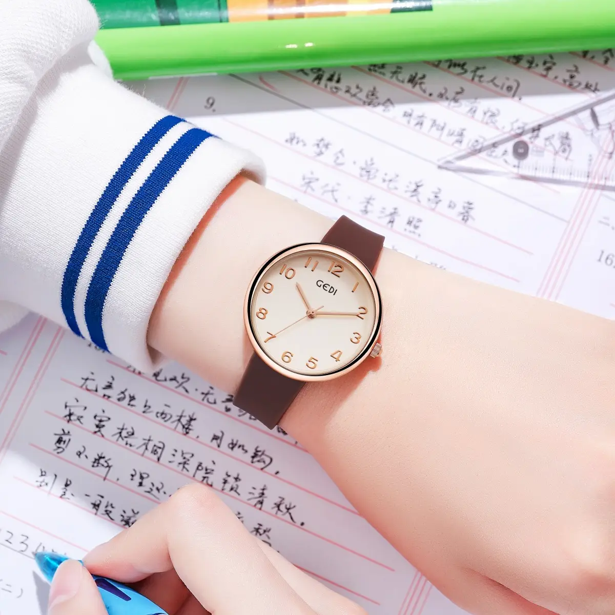 Women's Rose Gold Silicone Watch White Dial - Image 9