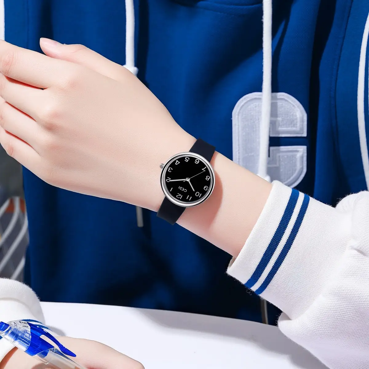 Women's Rose Gold Silicone Watch White Dial — feature 26