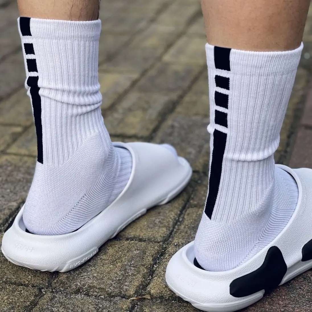 Men's White Striped Athletic Socks Mid Length