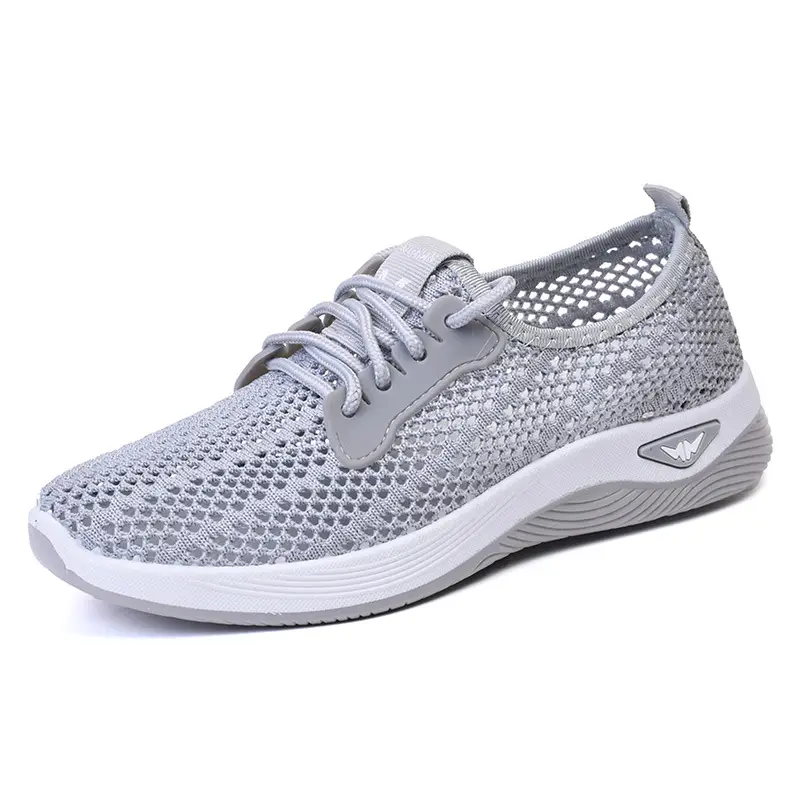 Summer Mesh Shoes Women's Breathable Mesh Thin Middle-aged and Elderly Mother Shoes Non-slip Soft-soled Casual Sports Old Beijing Cloth Shoes - Image 3