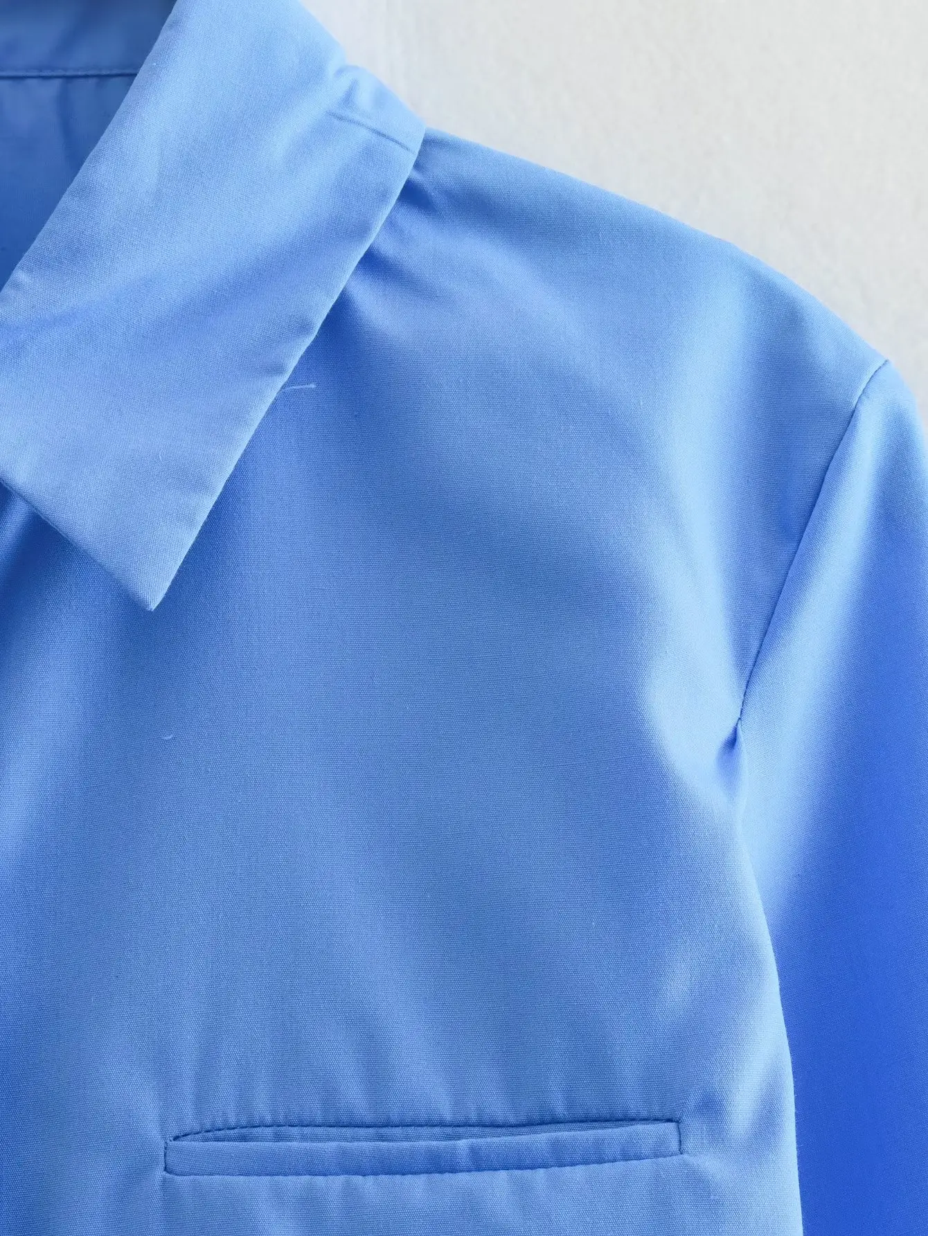 Women's White Lapel Shirt with Gray Pants 2023 — feature 12
