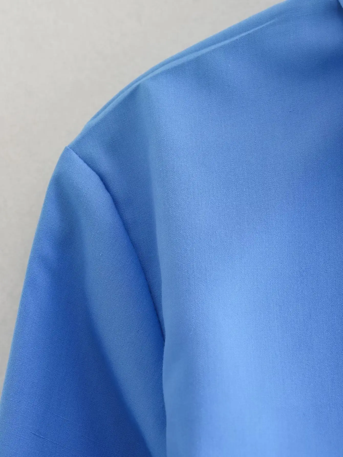 Women's White Lapel Shirt with Gray Pants 2023 — feature 13