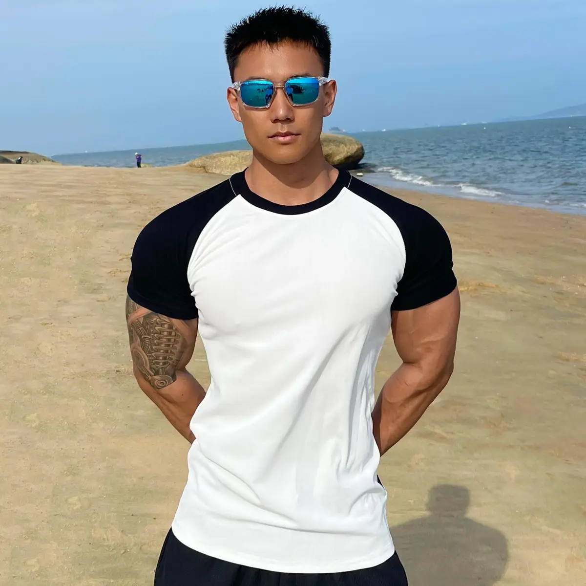 Men's Muscle Sports Semi-Tight Stretch T-Shirt White Black — feature 16