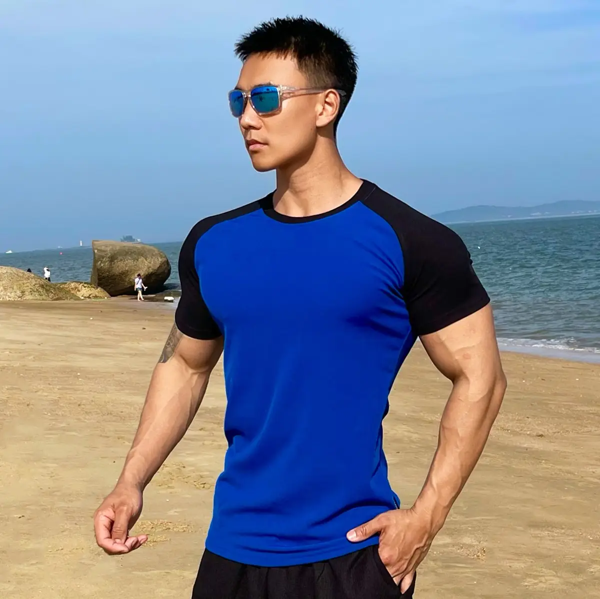 Men's Muscle Sports Semi-Tight Stretch T-Shirt White Black — feature 17