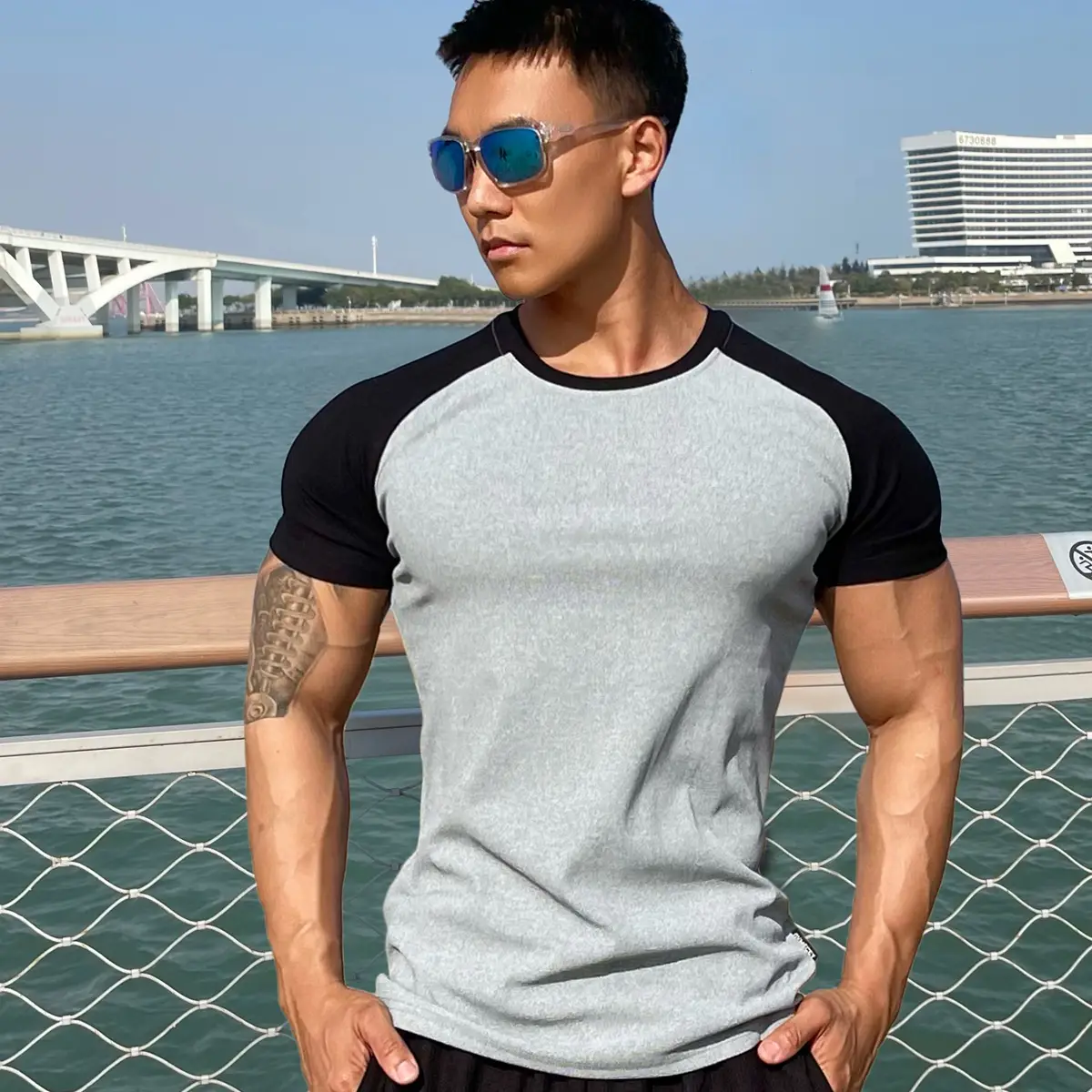 Men's Muscle Sports Semi-Tight Stretch T-Shirt White Black — feature 22